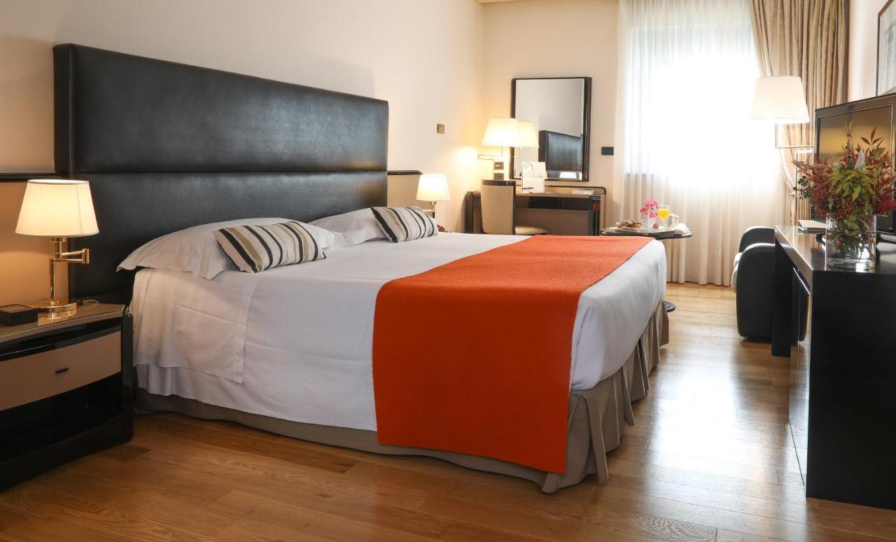 Park Hotel Ai Cappuccini Gubbio Zewnętrze zdjęcie