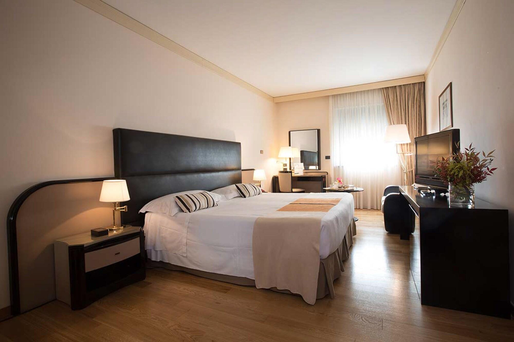 Park Hotel Ai Cappuccini Gubbio Zewnętrze zdjęcie